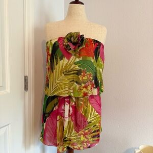 Tropical Strapless Dress with Floral Accent United Color of Benetton